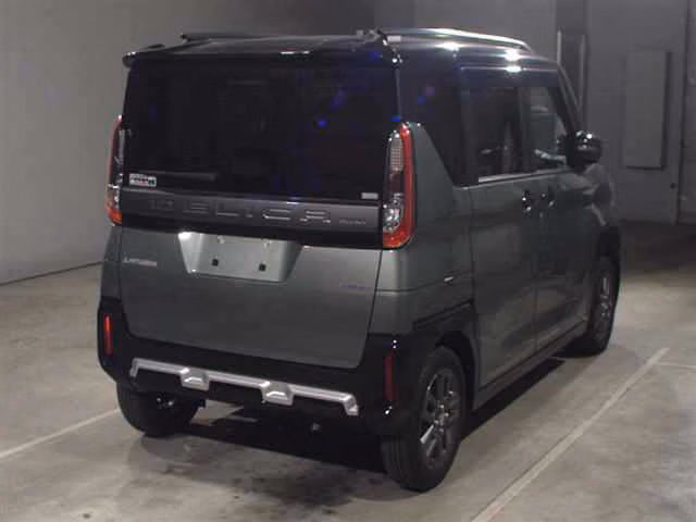 MITSUBISHI DELICA MINI
