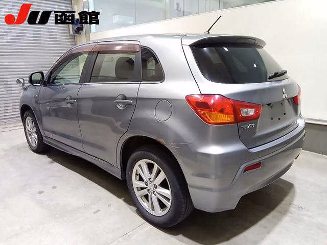 MITSUBISHI RVR