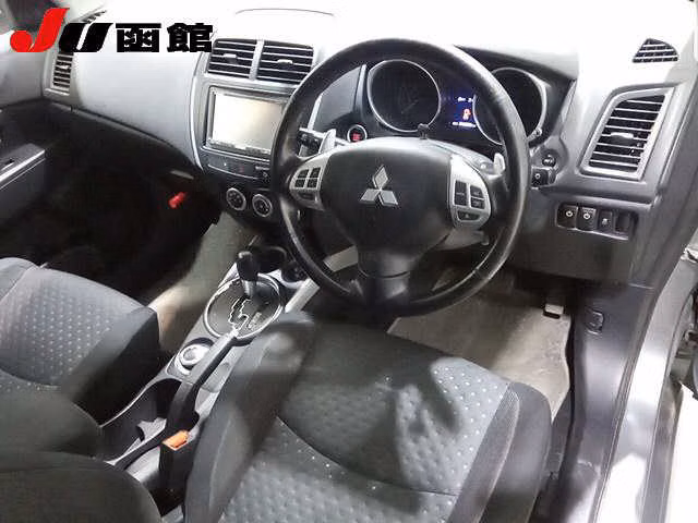 MITSUBISHI RVR