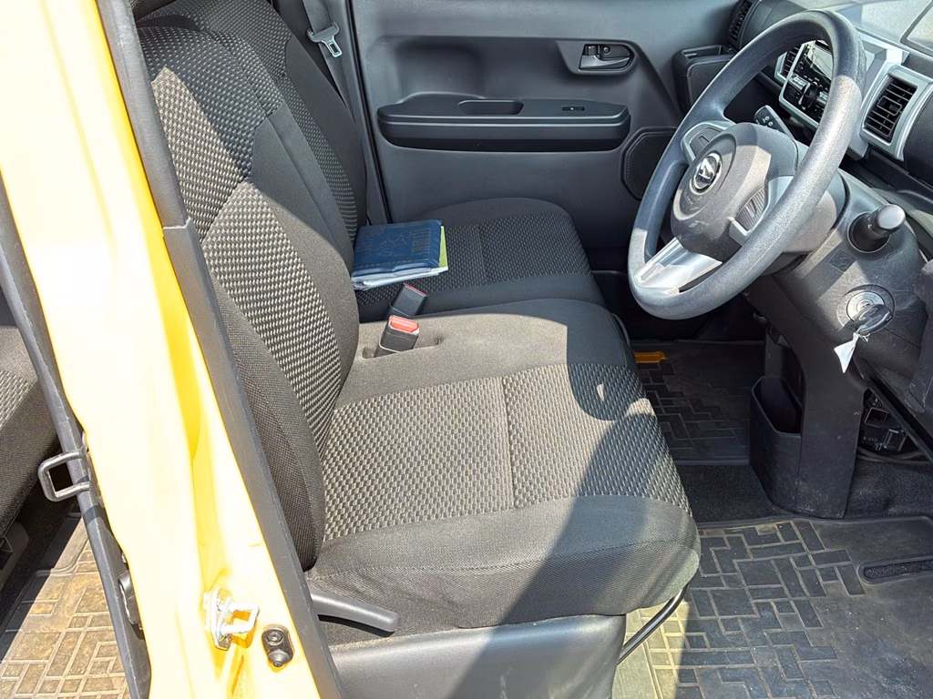 DAIHATSU WAKE