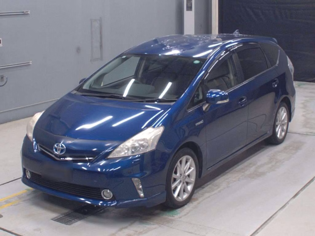 TOYOTA PRIUS ALPHA