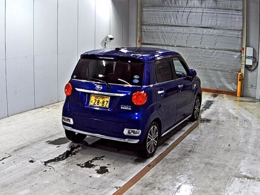 DAIHATSU CAST