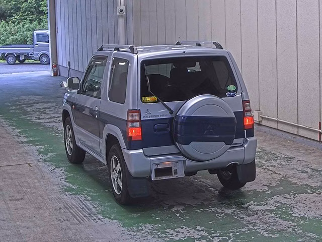 MITSUBISHI PAJERO MINI
