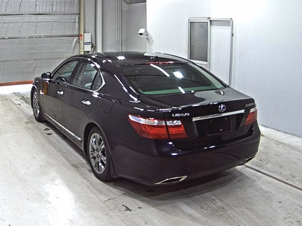 LEXUS LS600H