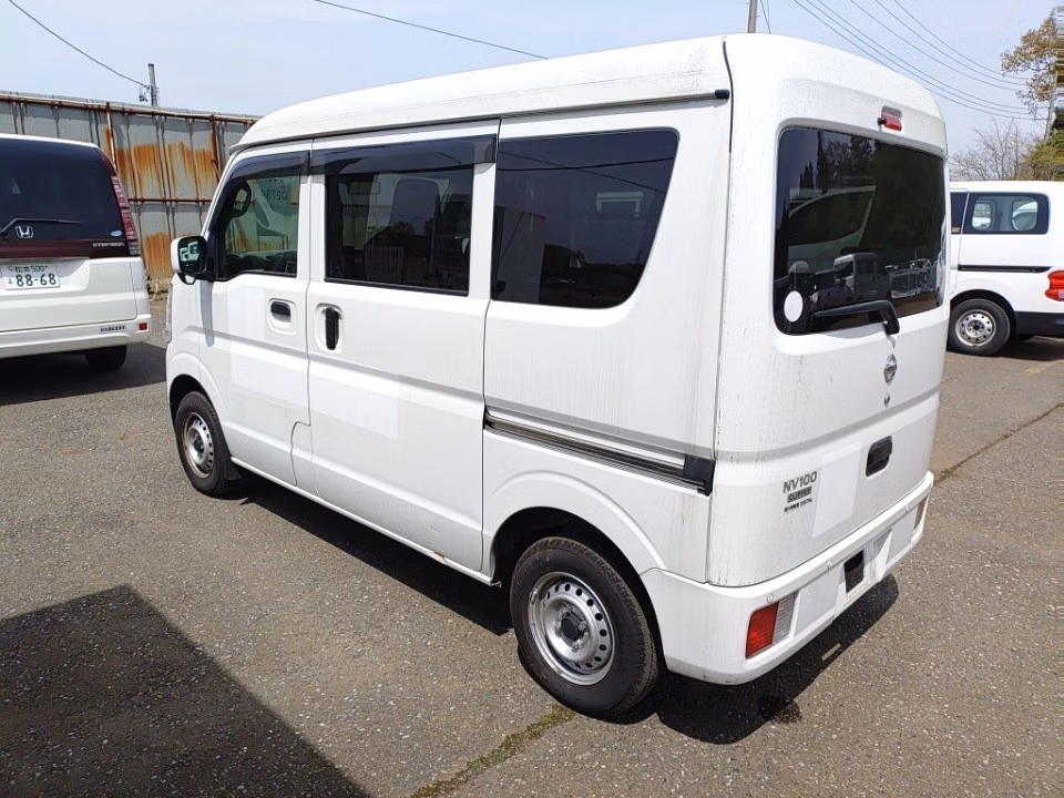 NISSAN NV100 CLIPPER