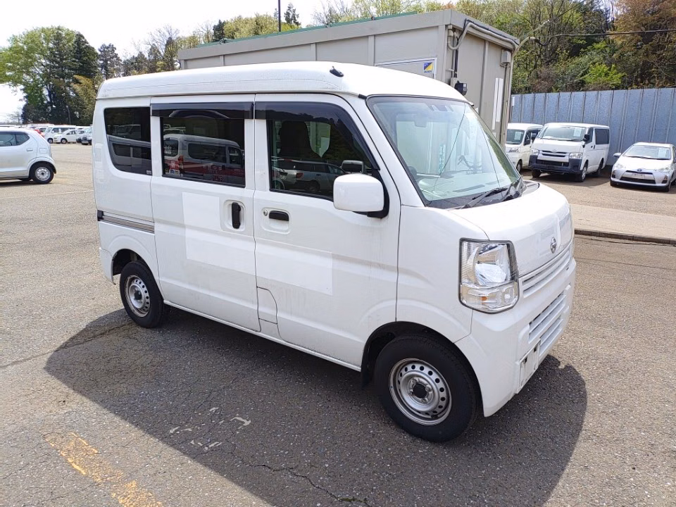 NISSAN NV100 CLIPPER
