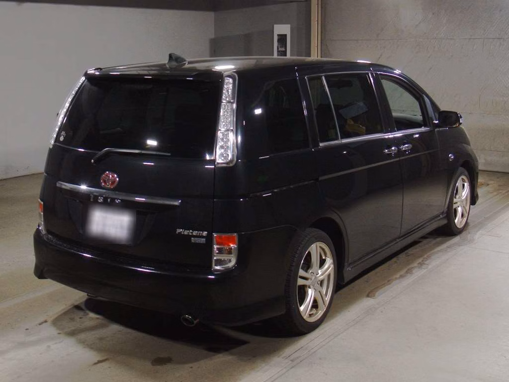 TOYOTA ISIS