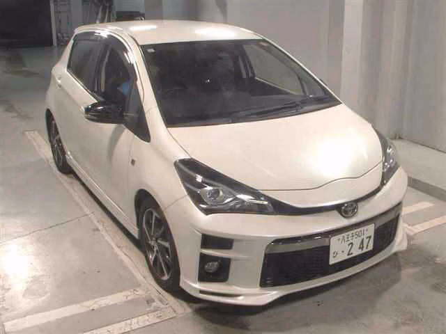 TOYOTA VITZ
