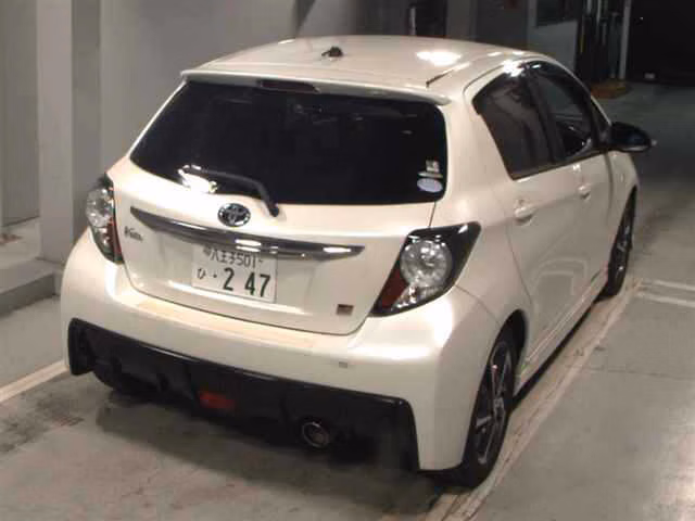 TOYOTA VITZ
