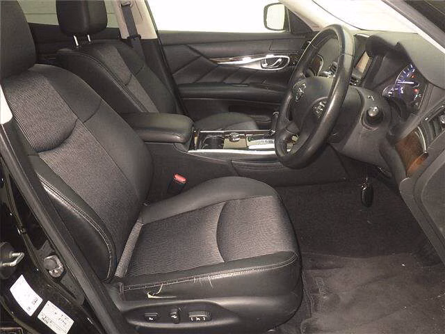 NISSAN FUGA