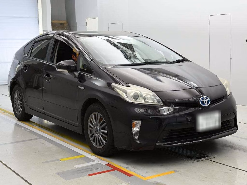 TOYOTA PRIUS