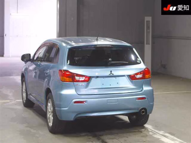 MITSUBISHI RVR