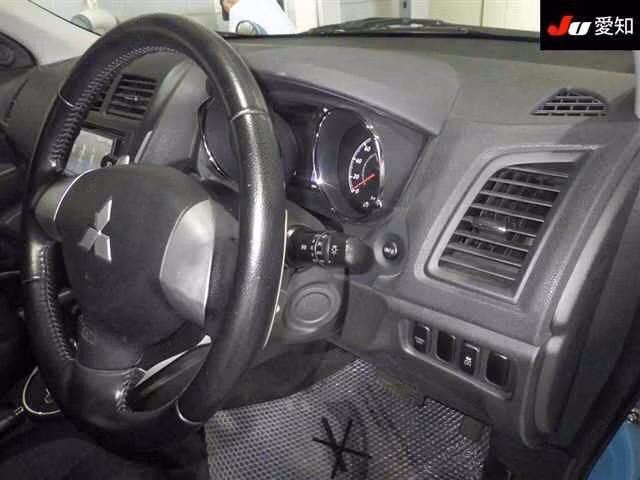 MITSUBISHI RVR