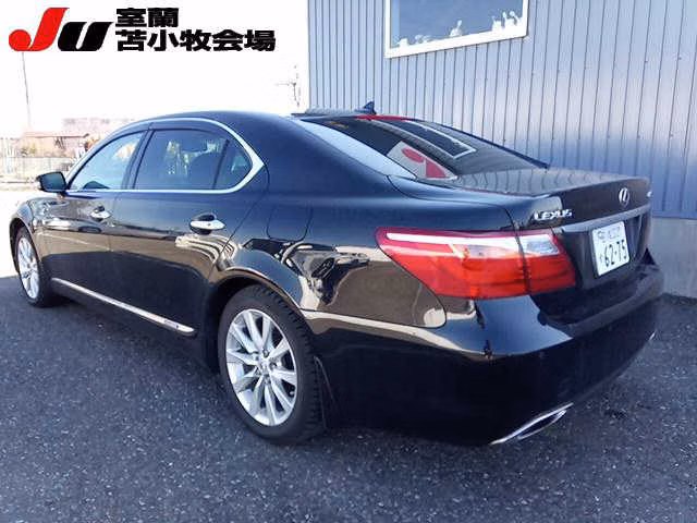 LEXUS LS600H