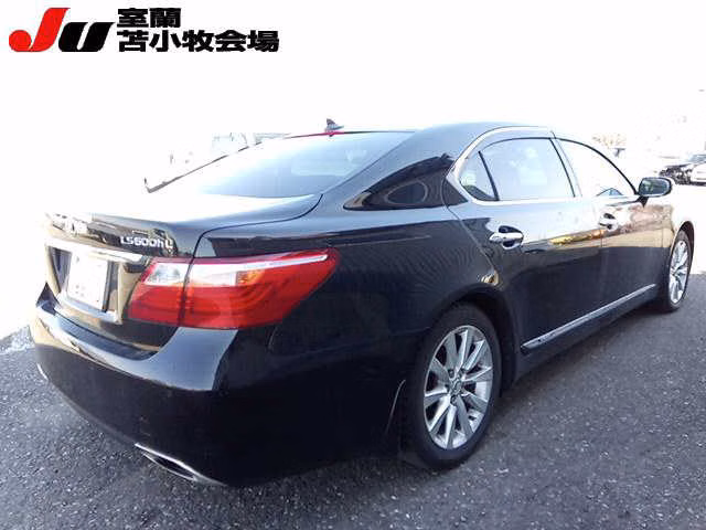 LEXUS LS600H
