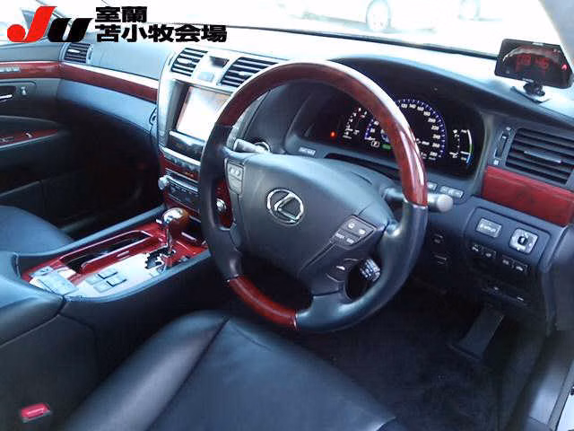 LEXUS LS600H