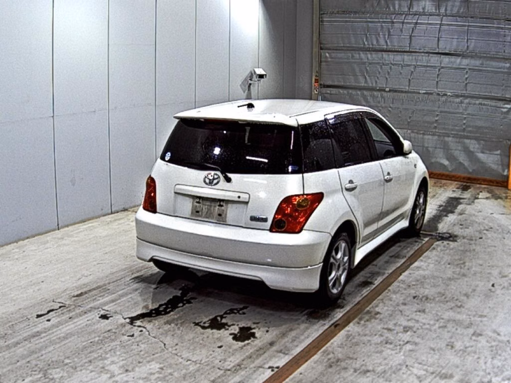 TOYOTA IST