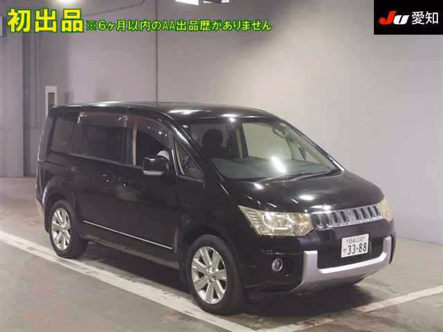 MITSUBISHI DELICA D:5