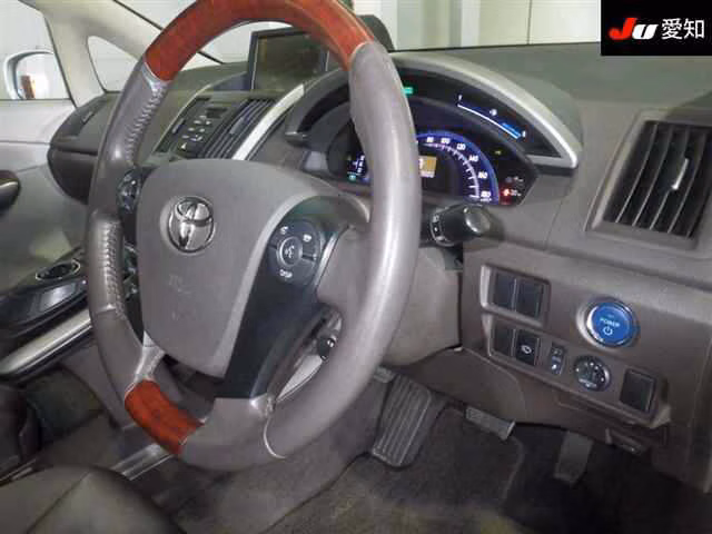 TOYOTA SAI