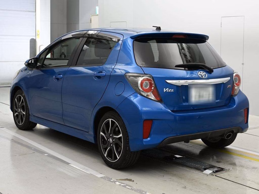 TOYOTA VITZ