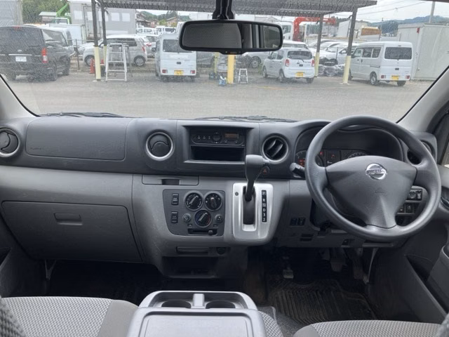 NISSAN NV350 CARAVAN