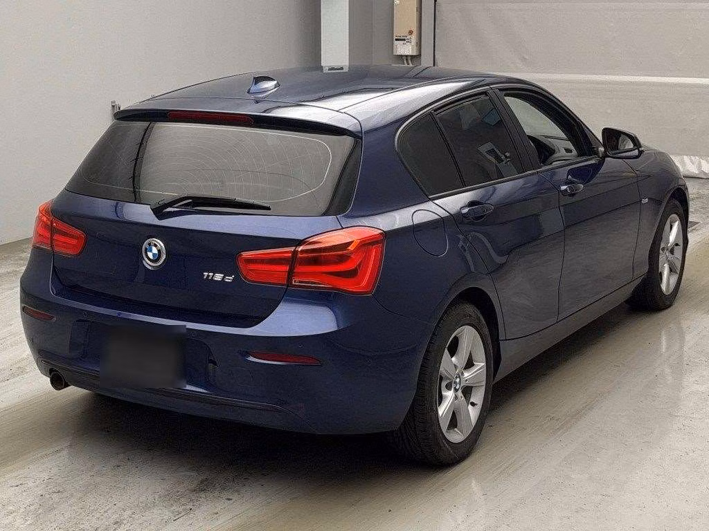 BMW 1-SERIES