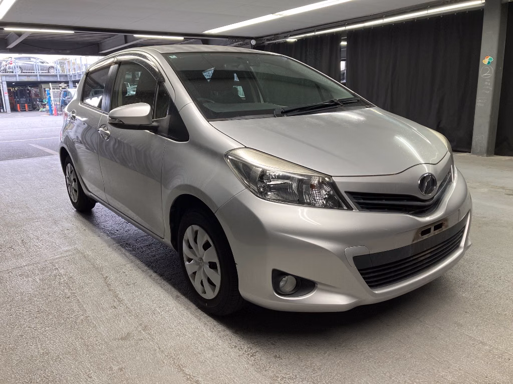 TOYOTA VITZ