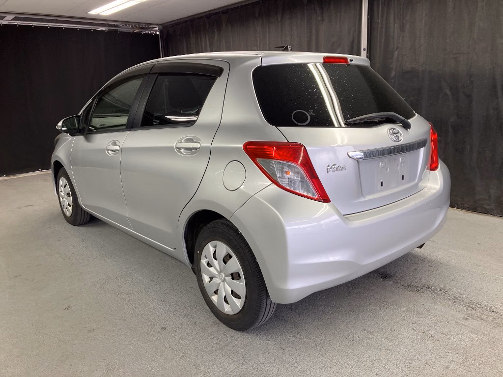 TOYOTA VITZ