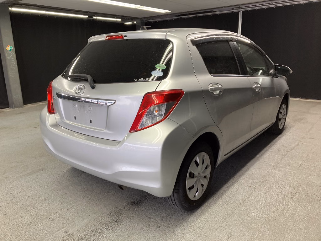 TOYOTA VITZ