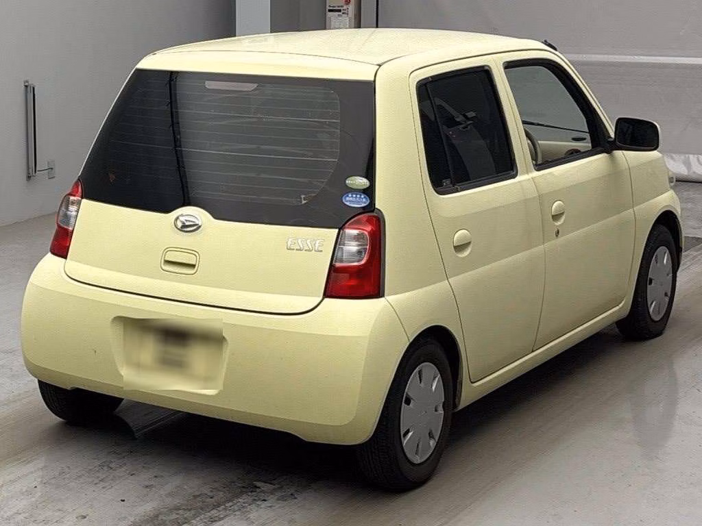 DAIHATSU ESSE
