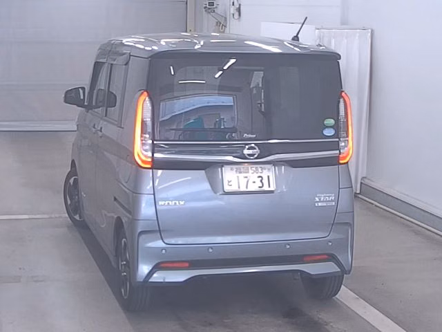NISSAN ROOX