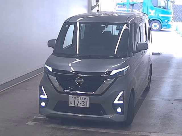 NISSAN ROOX