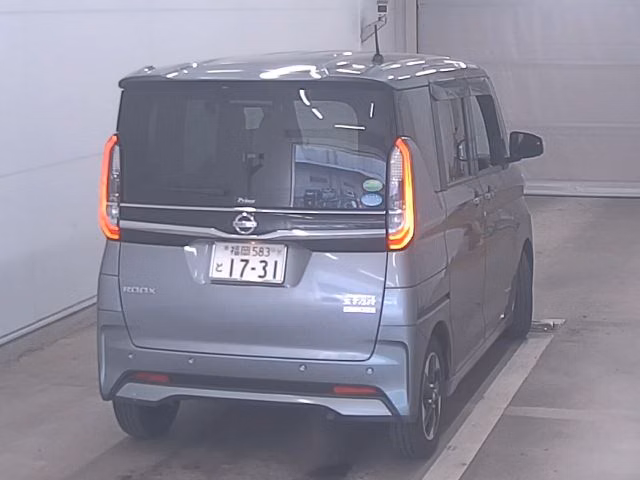 NISSAN ROOX
