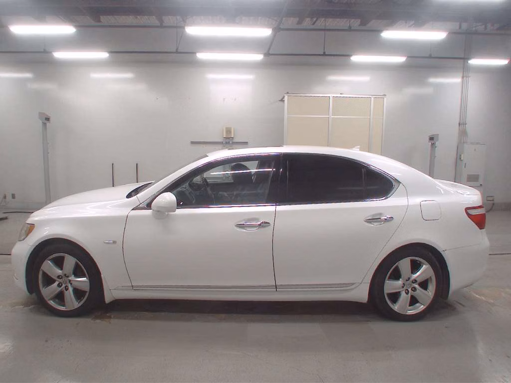 LEXUS LS460
