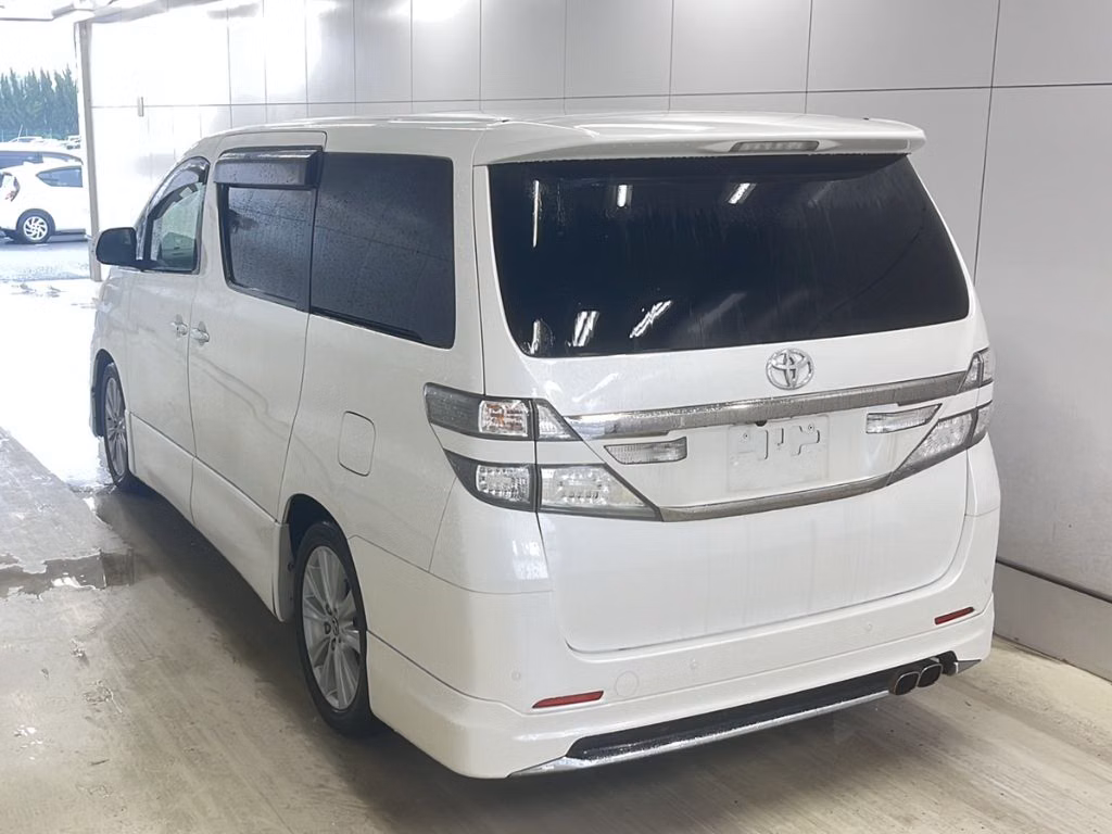 TOYOTA VELLFIRE
