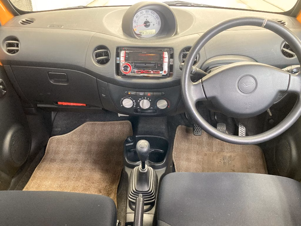 DAIHATSU ESSE