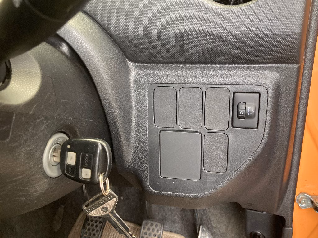 DAIHATSU ESSE