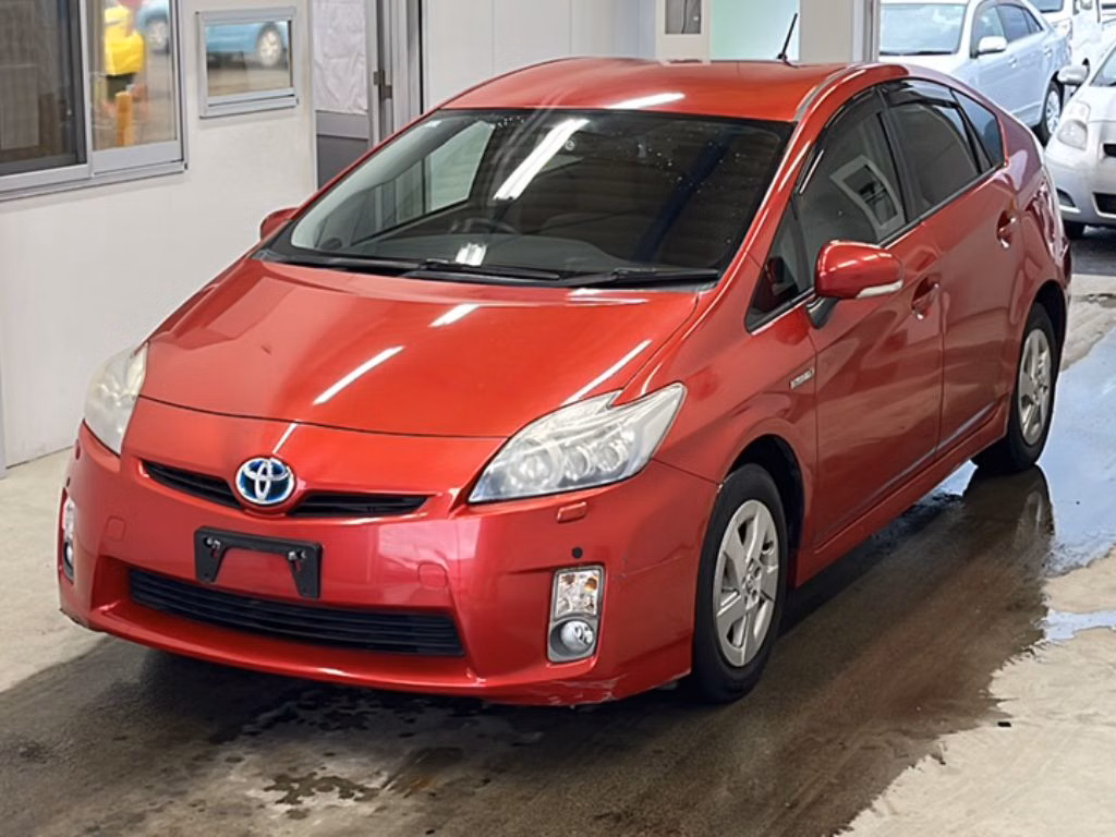 TOYOTA PRIUS