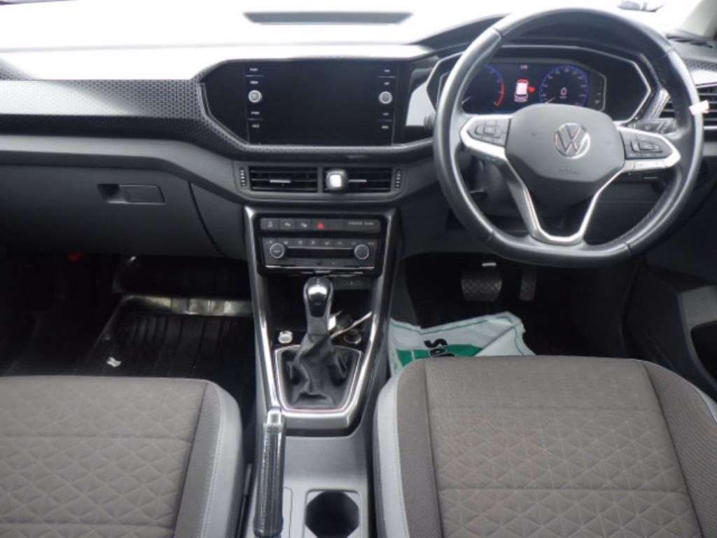 VOLKSWAGEN T-CROSS