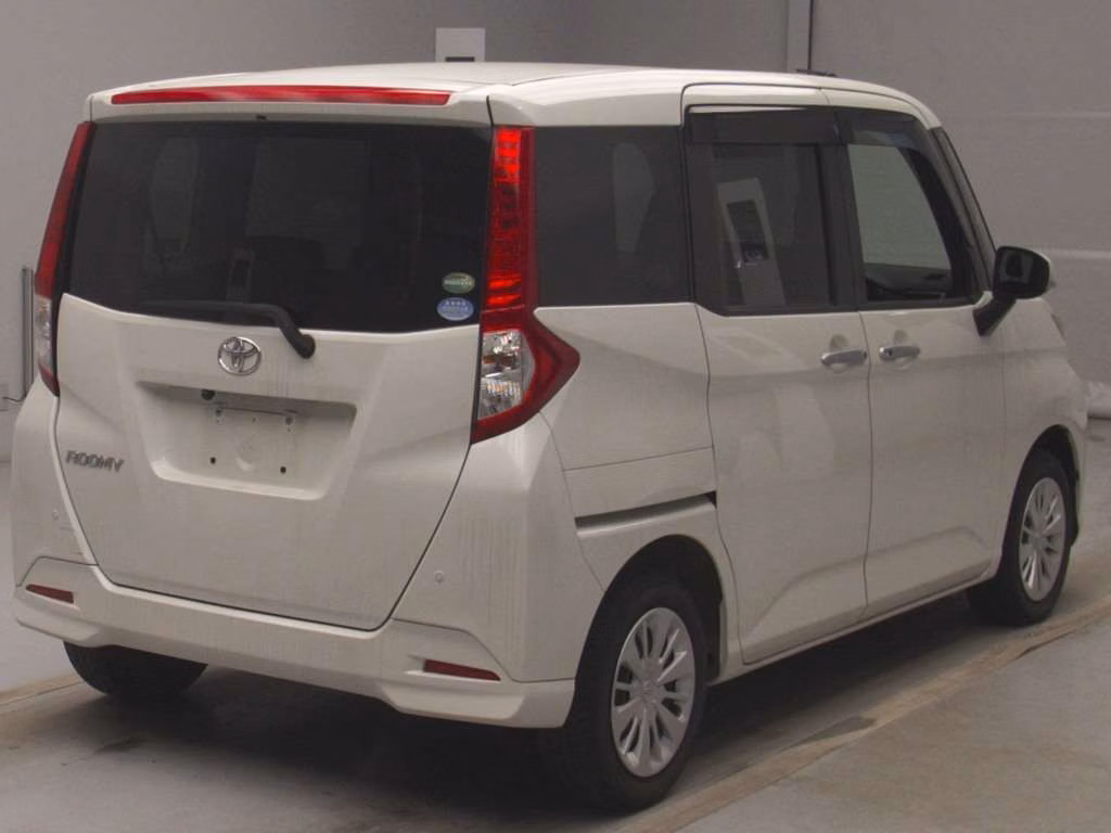 TOYOTA ROOMY
