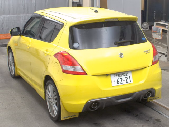 SUZUKI SWIFT
