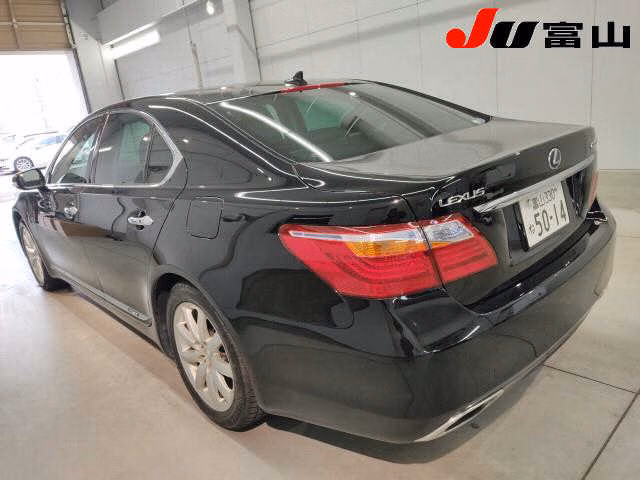 LEXUS LS600H