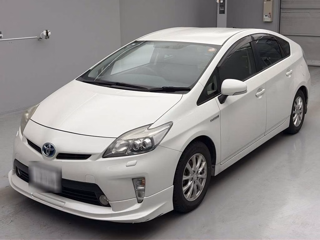 TOYOTA PRIUS
