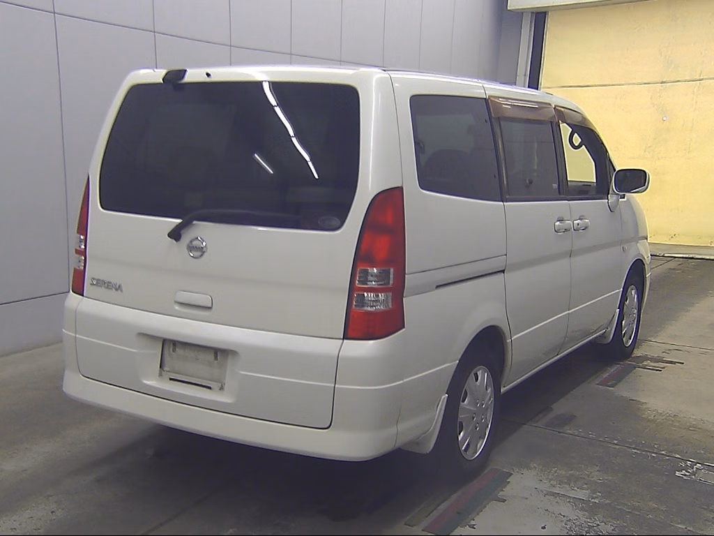 NISSAN SERENA