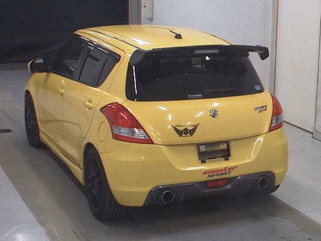 SUZUKI SWIFT