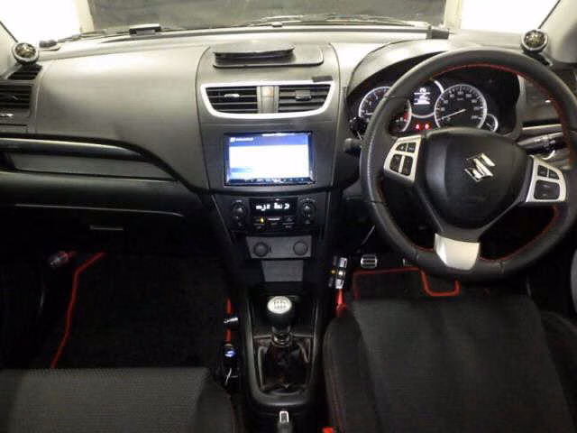 SUZUKI SWIFT