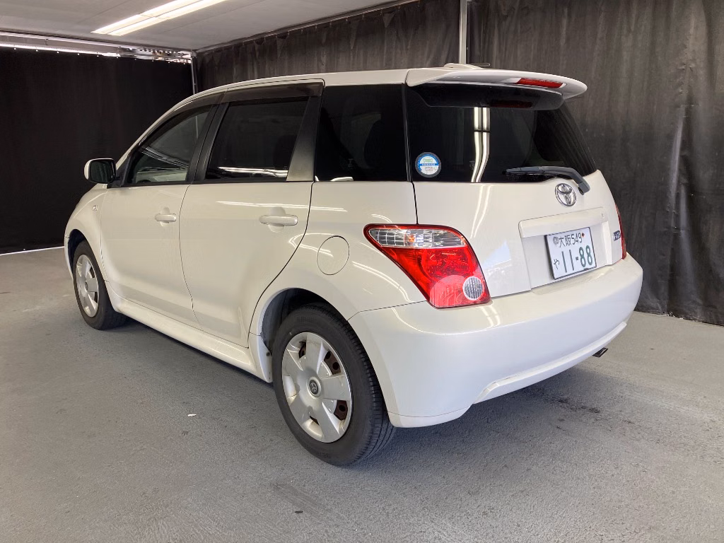 TOYOTA IST