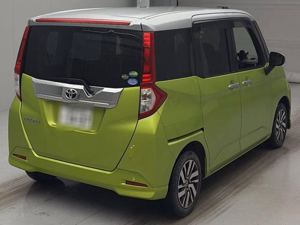 TOYOTA ROOMY