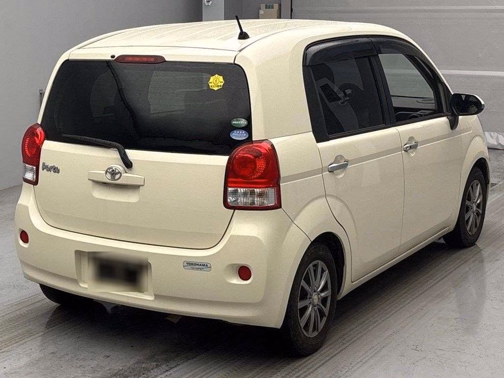 TOYOTA PORTE