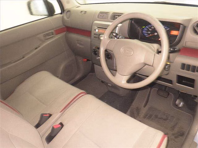 DAIHATSU MOVE CONTE